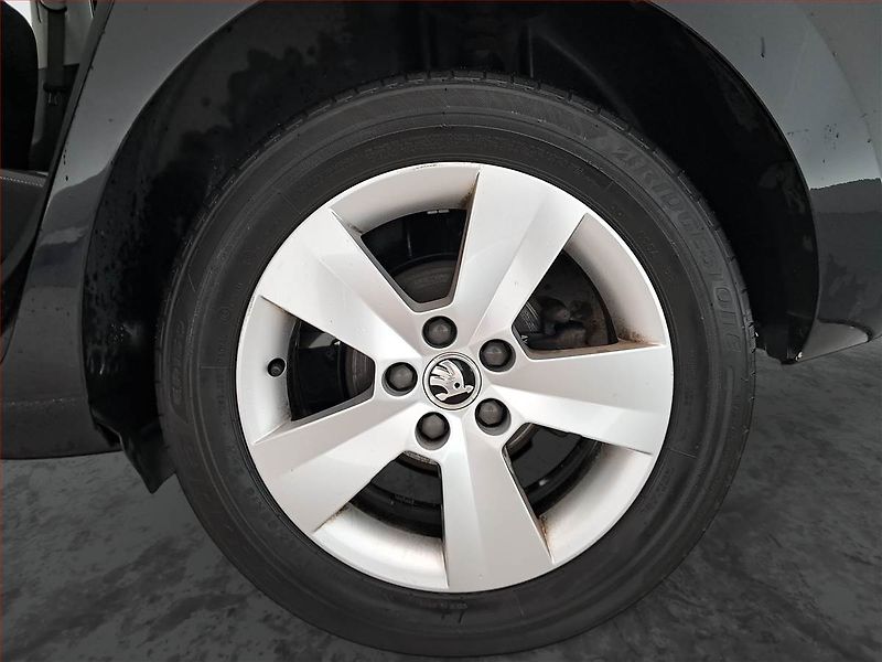 Škoda Rapid (2018) Spaceback 1.0 TSI, Serv.kniha - fotka 15 z 17