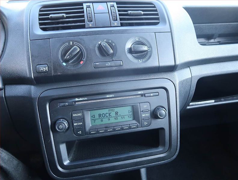 Škoda Fabia (2011) 1.2, Eko.zaplacen, po STK - fotka 12 z 13