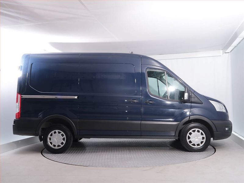 Ford Transit (2021) Trend 2.0 EcoBlue, L2H2, 1.0t - fotka 6 z 17
