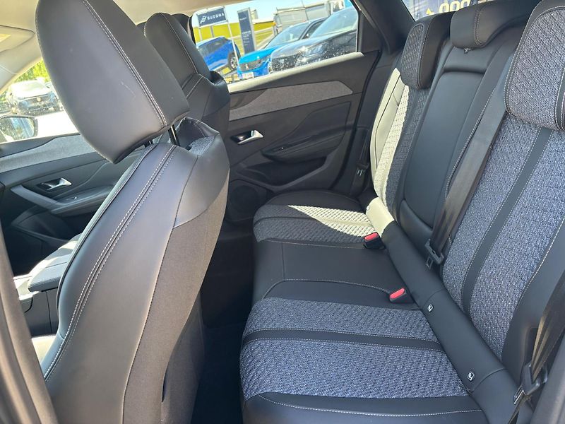 Peugeot 308 SW ALLURE Hybrid - fotka 18 z 20