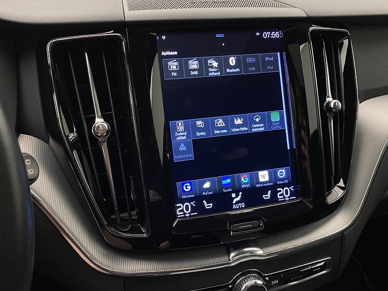 Volvo XC60 B5 AWD R-DESIGN AUT CZ - fotka 41 z 55