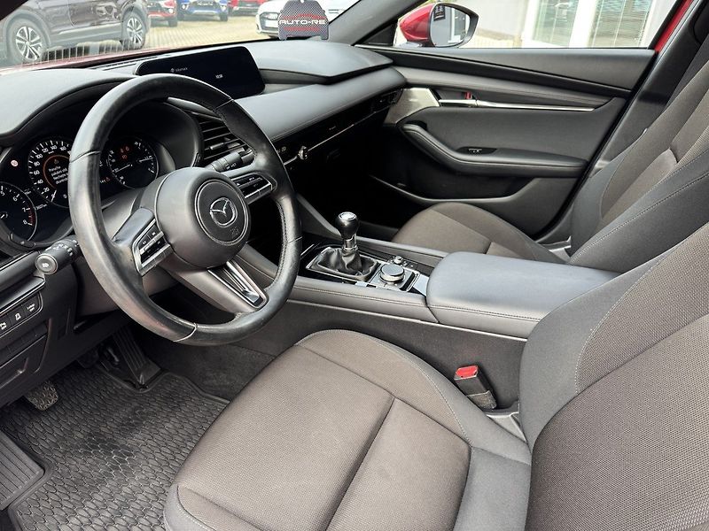 Mazda 3 (2019) 2.0i G-122 Ad.LED Bose Kamera - fotka 27 z 49