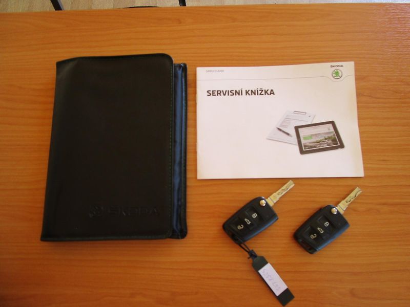Škoda Octavia 1,6TDI-66KW- KOUPENA V ČR - fotka 14 z 14