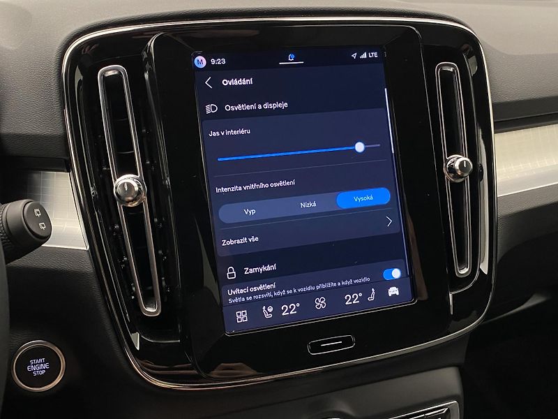 Volvo XC40 (2026) B3 AUT DARK PLUS - fotka 48 z 59