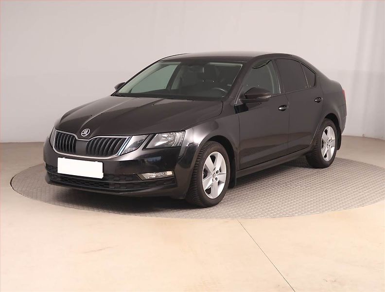 Škoda Octavia (2017) 1.6 TDI, Automat, Serv.kniha - fotka 2 z 18