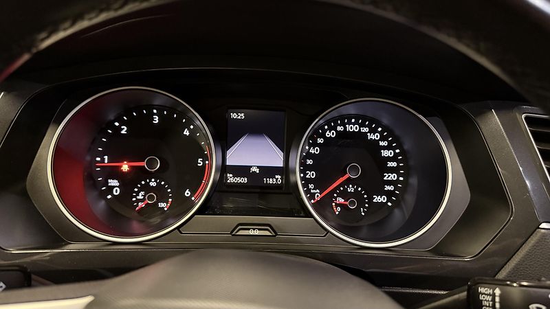 Volkswagen Tiguan (2022) 2.0 TDI,LIFEREZERVOVÁNO - fotka 21 z 40