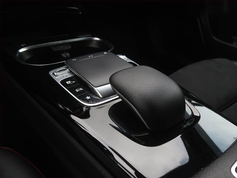 Mercedes-Benz Třídy A (2018) A 200 - fotka 21 z 22