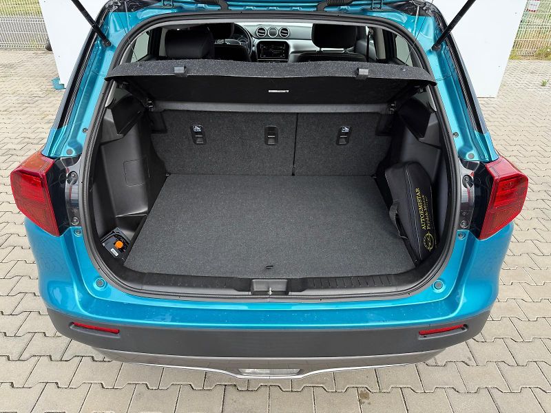 Suzuki Vitara 1,4 BoosterJet Premium - fotka 10 z 27