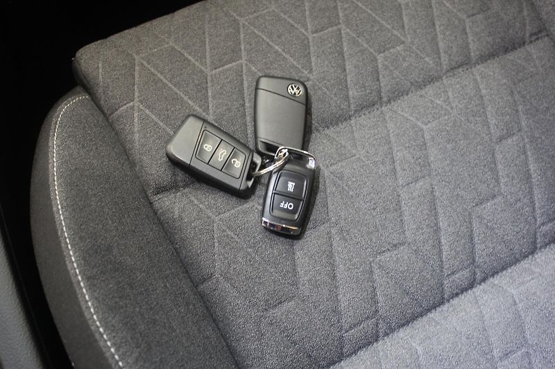 Volkswagen Passat (2023) 2.0TDI R-Line Paket Nez.Topení - fotka 36 z 41