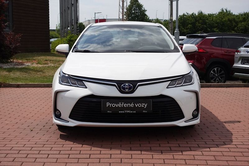 Toyota Corolla 1,8HSD Comfort + Style - fotka 2 z 31