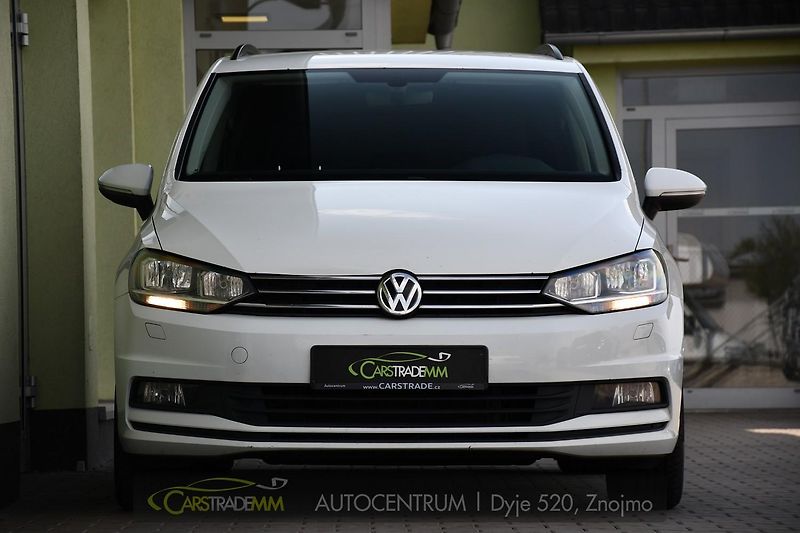 Volkswagen Touran 1.6TDi DSG  - fotka 8 z 48