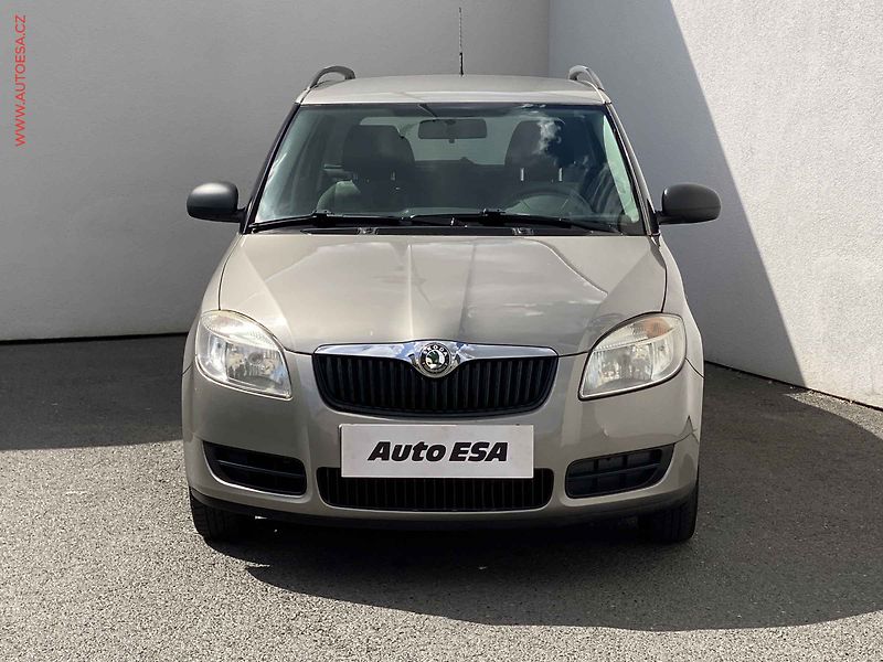 Škoda Fabia (2008) 1.2i, AC, STK8/28 - fotka 2 z 17