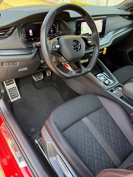 Škoda Octavia (2022) RS 147kw DSG 4x4 DPH+ záruka  - fotka 12 z 24