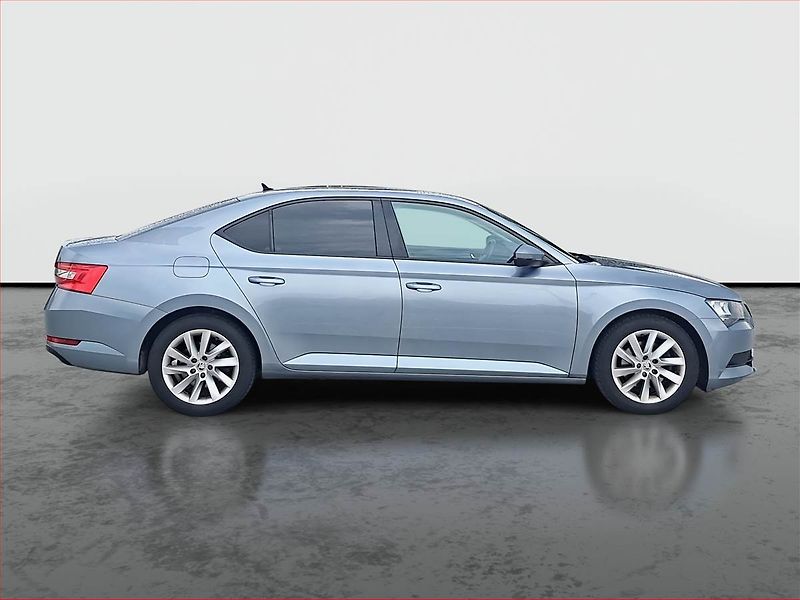 Škoda Superb (2017) 2.0 TDI, Tempomat - fotka 6 z 17