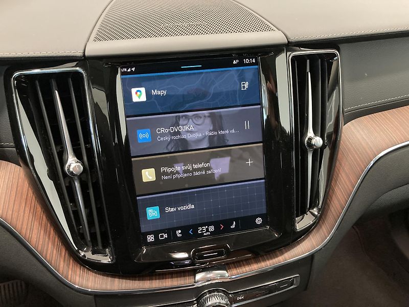 Volvo XC60 T6 eAWD Recharge Ultra Dark  - fotka 22 z 36