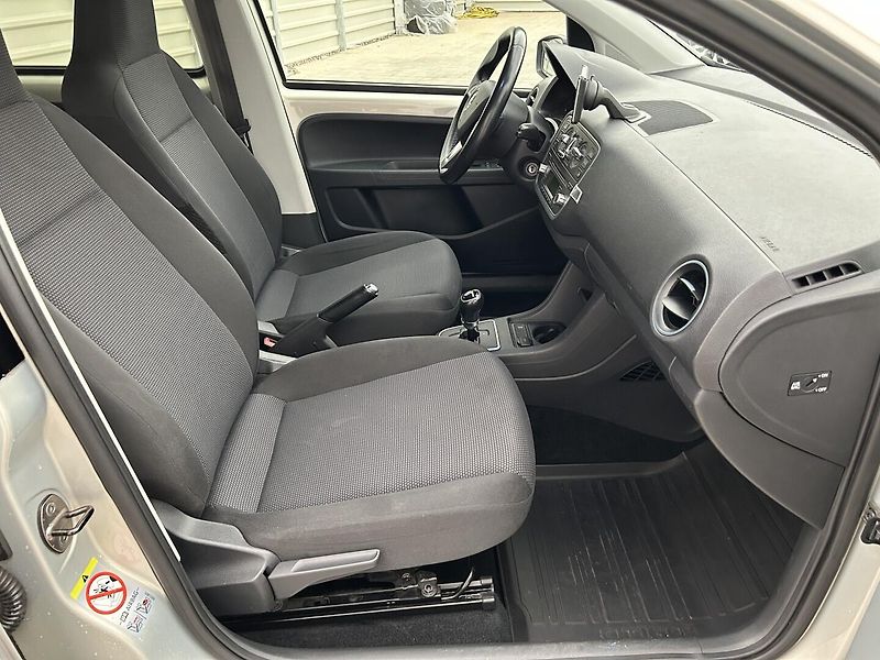 Škoda Citigo 1.0 MPI Elegance - fotka 21 z 24