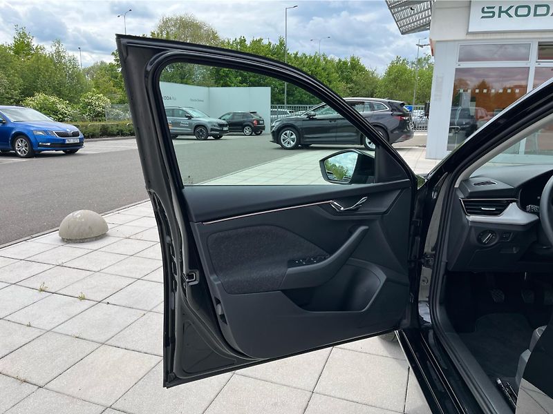 Škoda Scala 1.0 TSi 85 kW TOP SELECTION - fotka 21 z 28