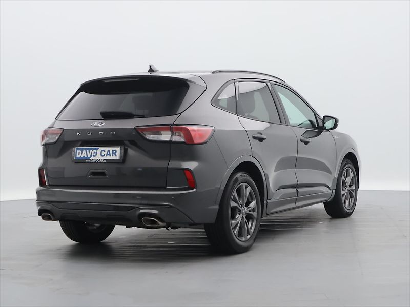 Ford Kuga 1,5 EB 110 kW ST-Line 1.Maj. - fotka 7 z 26
