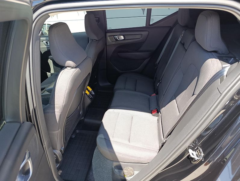 Volvo XC40 2.0 B4 AWD 145kW - fotka 3 z 8