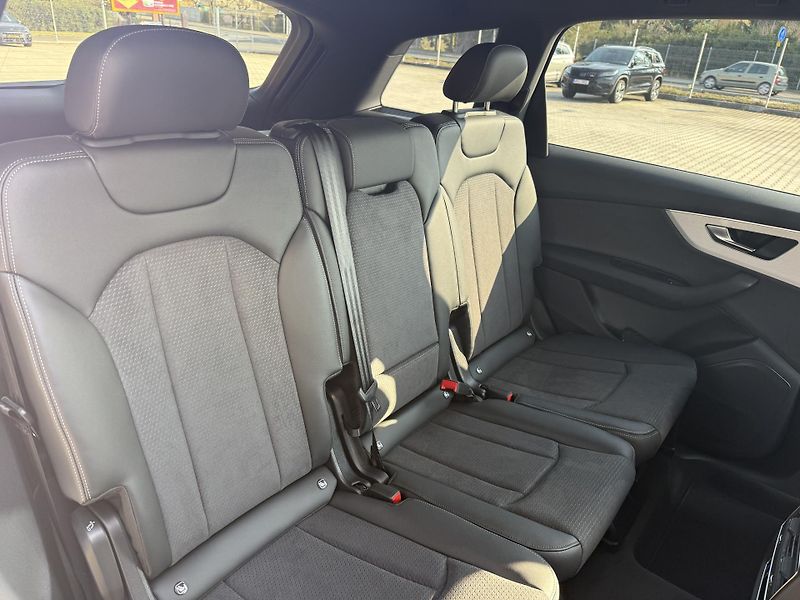 Audi Q7 (2026) 50TDI 210kW S-LINE GRAVITY LED - fotka 28 z 54