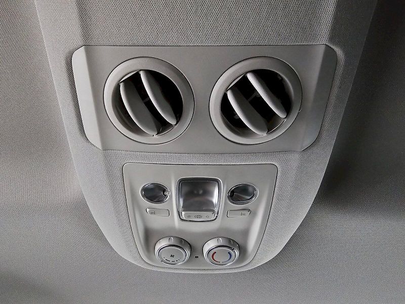 Toyota ProAce Verso (2026) 2.2D 130kW 8AT VIP 7S - fotka 22 z 29