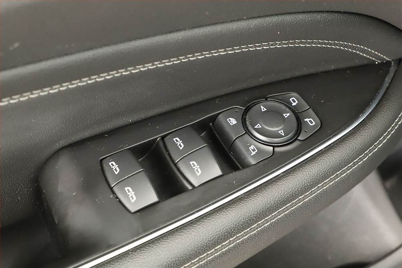 Opel Insignia (2017) 1.5 Turbo, Automat, Kůže, Navi - fotka 11 z 18