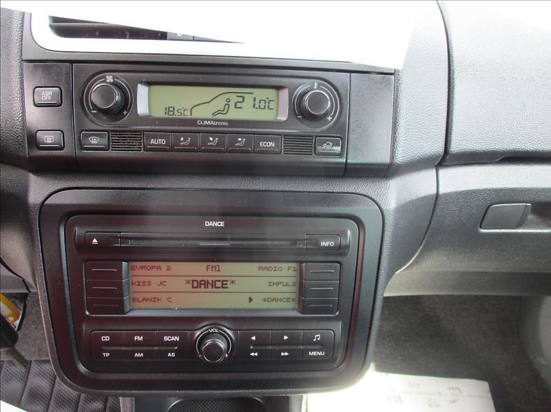 Škoda Roomster 1,2 i Style, aut.klima,servis, - fotka 15 z 33