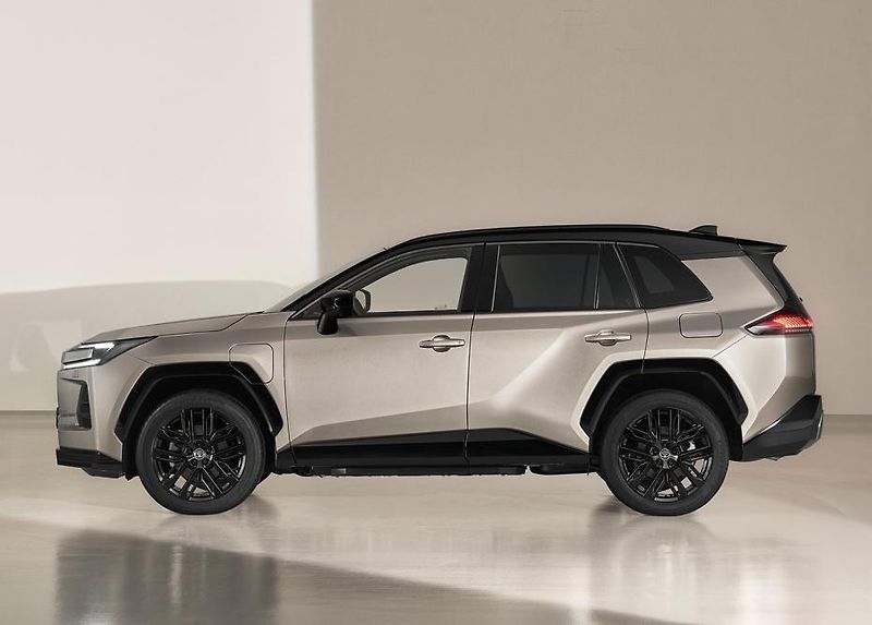 Toyota RAV4 (2026) NG26 2.5 HEV 4X4 - Style - fotka 5 z 18