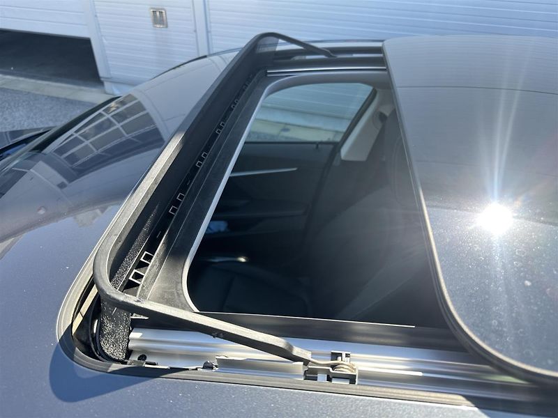 BMW Řada 2 220d xDrive - fotka 10 z 11
