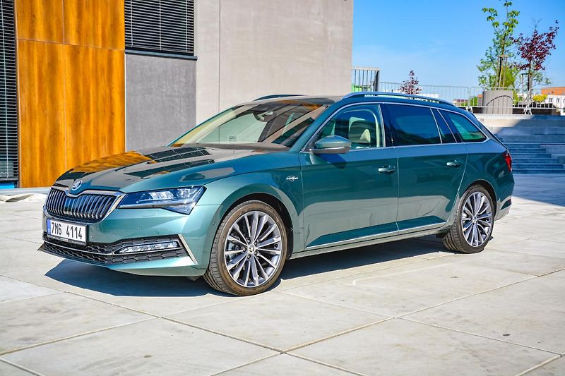 Škoda Superb (2023) L&K 2,0 TDI 147 kW 7-st aut 4x - fotka 19 z 66