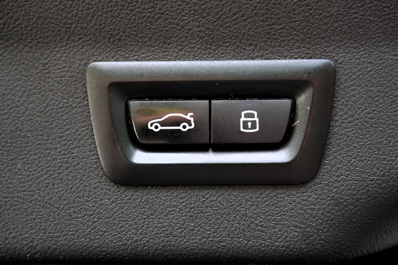 BMW Řada 6 640i GT, B&W, 2xTV tuner,Laser - fotka 45 z 48
