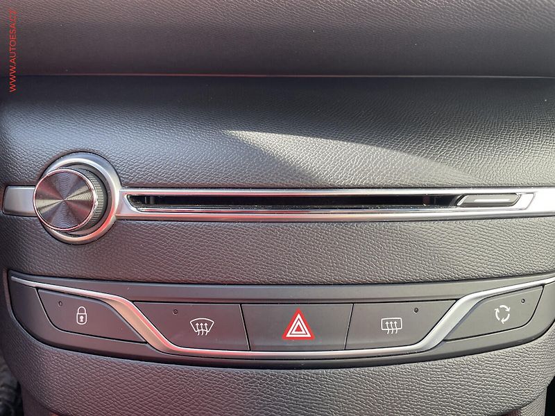 Peugeot 308 (2017) 2.0 HDi, GT, AT, LED, panor - fotka 14 z 23