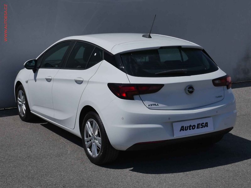 Opel Astra (2018) 1.4T, 2.maj,ČR, AC, park - fotka 6 z 14