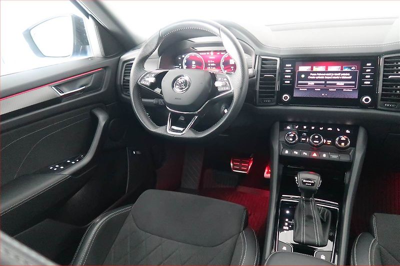 Škoda Kodiaq (2023) 2.0 TDI - fotka 7 z 20
