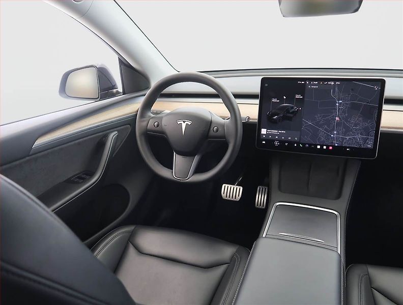 Tesla Model Y (2023) Performance 79kWh, SoH 93% - fotka 7 z 33