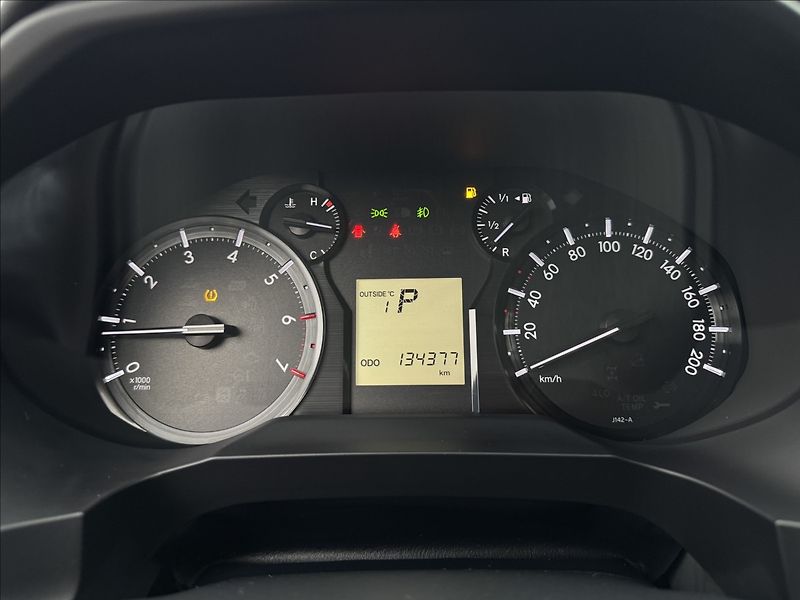 Toyota Land Cruiser 4,0   150 Prestige - fotka 24 z 28