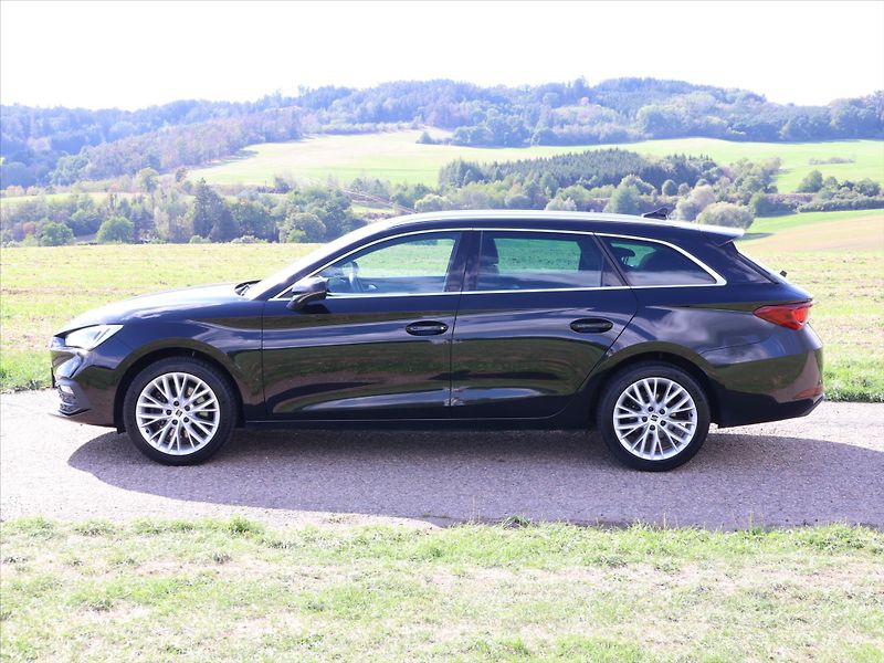 Seat Leon 2,0 TDI DSG Xcellence ST - fotka 4 z 31