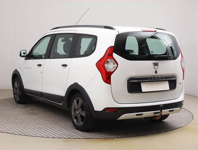 Dacia Lodgy (2017) Stepway 1.6 SCe, 7 míst, ČR - fotka 4 z 23