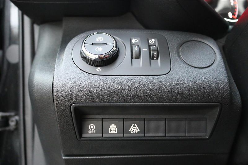 Opel Combo 1,2 LIFE,81KW,87000 Km - fotka 27 z 47