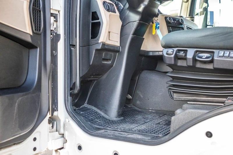 MAN TGS (2019) 35.420 8x4 valník + HR - fotka 5 z 11