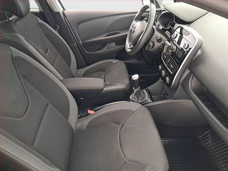 Renault Clio (2017) 1.2 16V, Tempomat - fotka 9 z 15