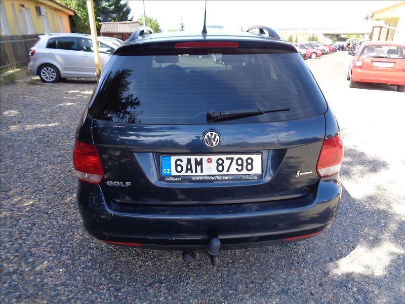 Volkswagen Golf Variant 1,6 - fotka 8 z 22