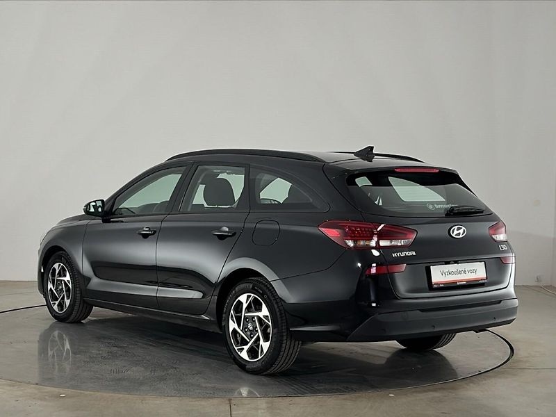 Hyundai i30 Smart DCT - fotka 15 z 26