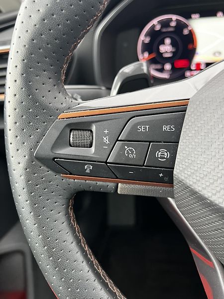 Cupra Leon ST 2.0TDI 110kW DSG 1.Maj DPH - fotka 9 z 25