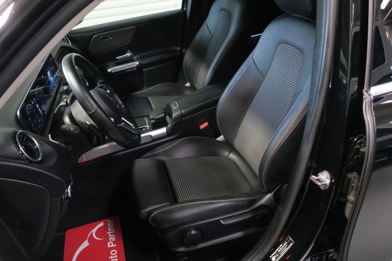 Mercedes-Benz GLB (2022) 220 D 4MATIC - fotka 10 z 48