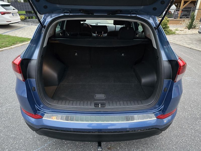 Hyundai Tucson (2015) 1.7CRDi, tažné, Alu zimní sada - fotka 8 z 18