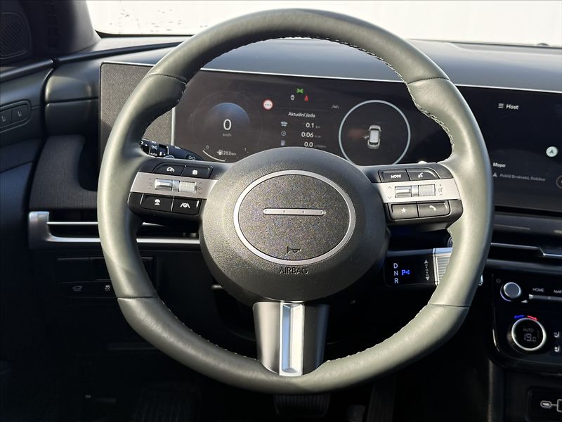 Hyundai Tucson 1,6 T-GDI PHEV 20 YEARS LUXURY - fotka 8 z 26
