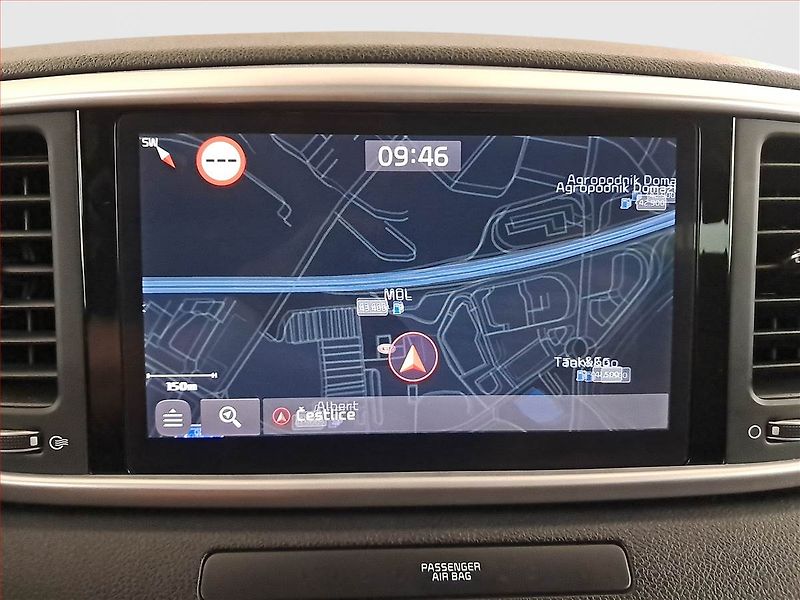 Kia Sportage (2021) 1.6 T-GDI - fotka 12 z 20