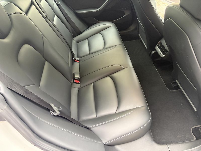 Tesla Model 3 (2021) SR+ 60, LFP, SOH:92% - fotka 11 z 14