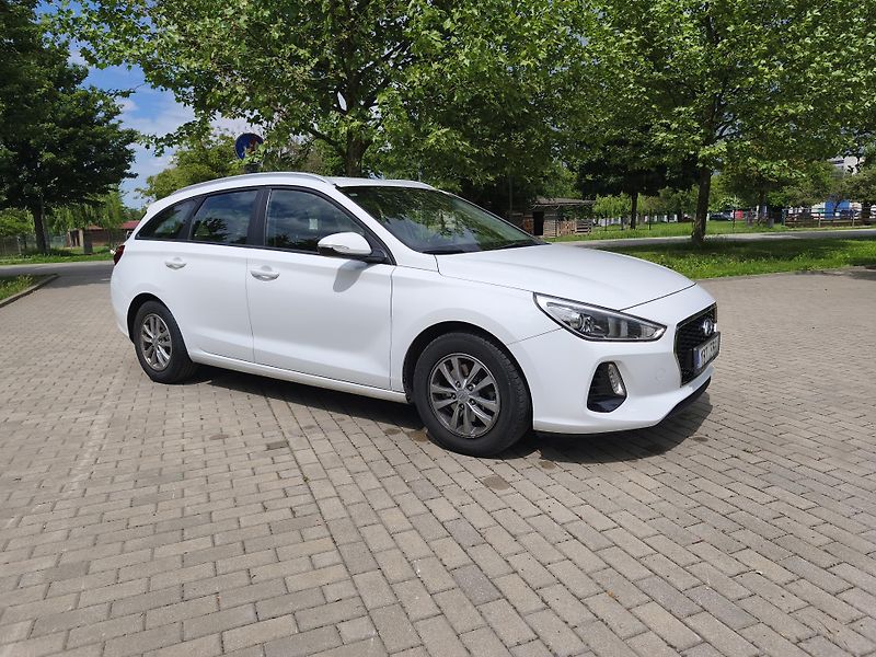 Hyundai i30 1.0 T -Gdi 88Kw Kombi - fotka 14 z 26